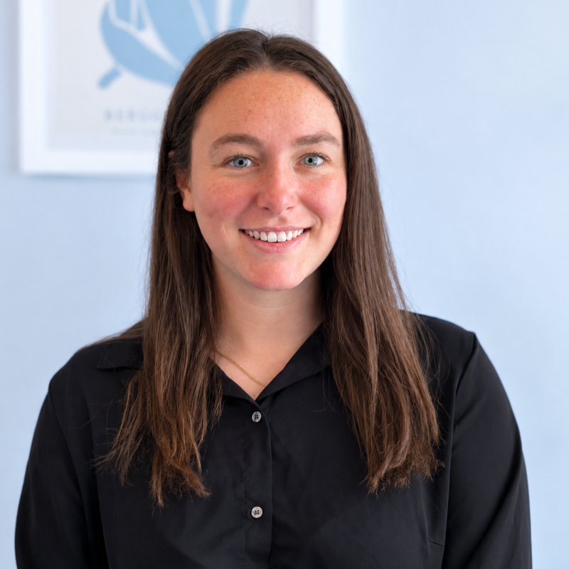 Chloe Cochrane, Associate Therapist